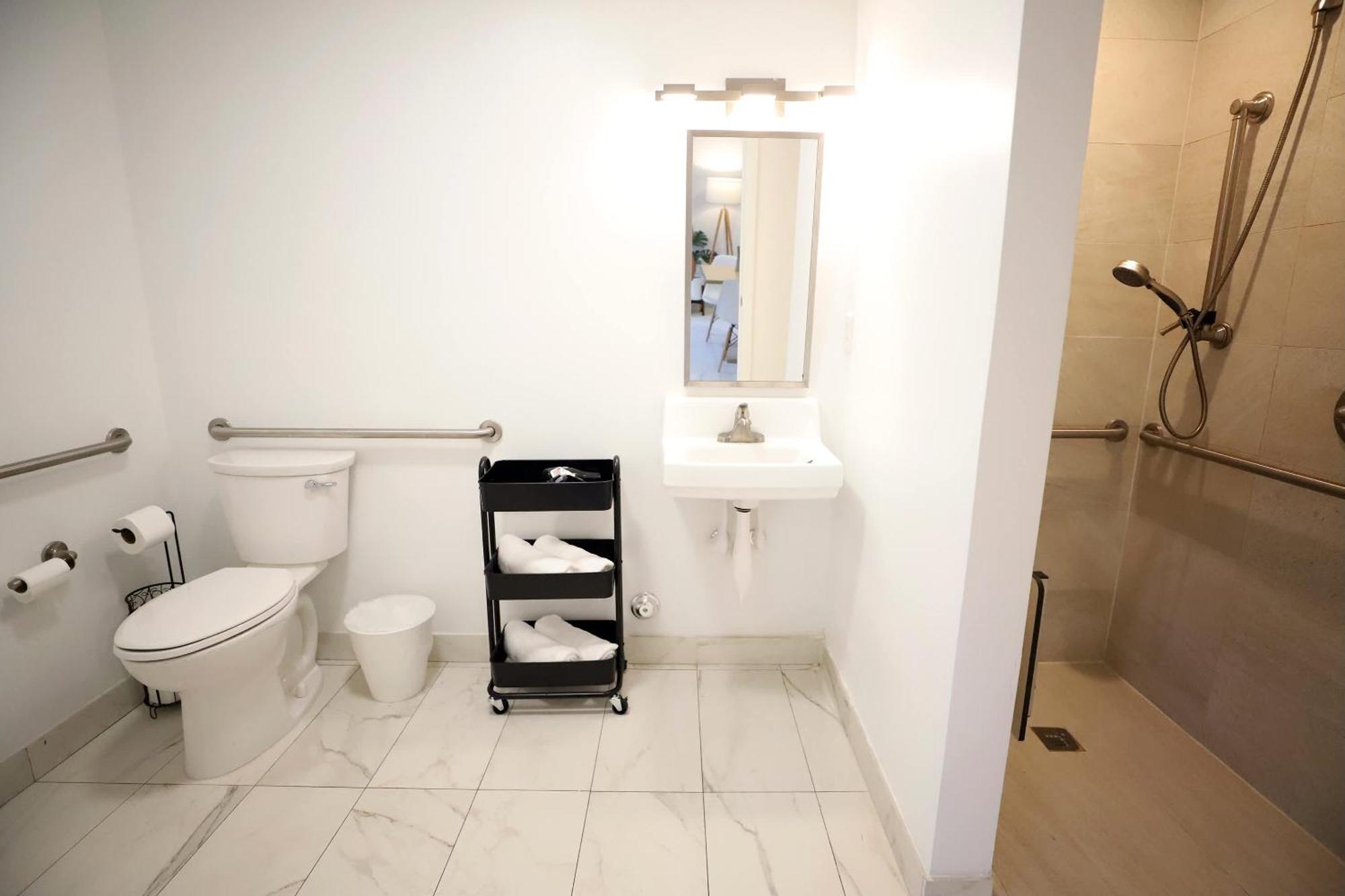 3 Bedroom 3 Bathroom Miami Beach Apartment With Free Parking Екстер'єр фото